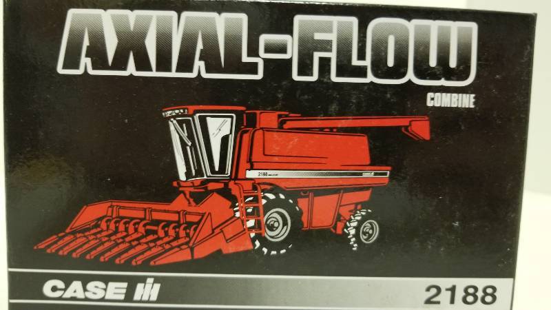 lot 1186 image: Ertl 1995 Farm Show Edition  CaseIH 2188 Axial-Flow Combine, 164 scale, # 4607MA