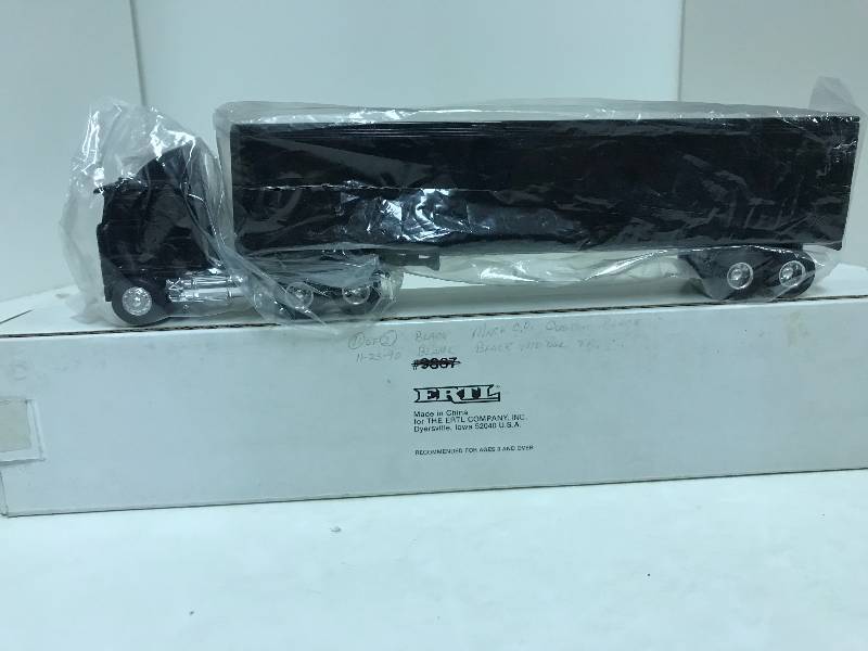 lot 1256 image: Ertl Semi Mack Semi, 164 scale, 9867, See Pix for Detail, NIB