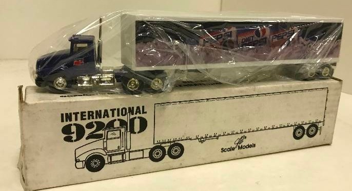 lot 1267 image: Made in the USA, International 9200 Pepsi Semi, 164 scale, See Pix for detail, NIB