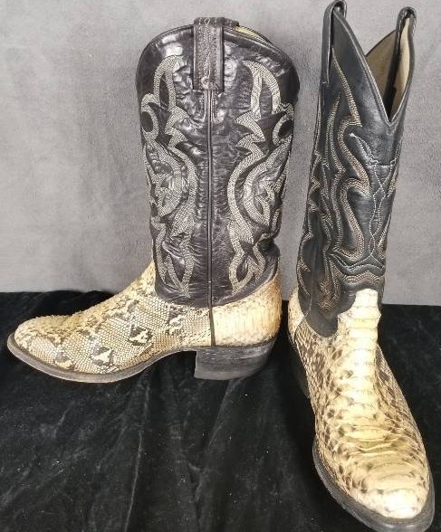 Tony Lama Cowboy Boot Sneaker Teny Lama Shoes sold at auction on 20th  February