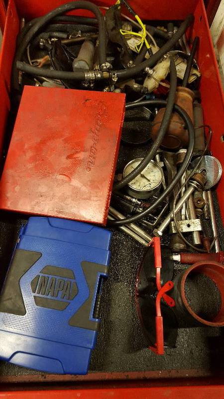 lot 1003 image: Big lot of handy stuff to have in your tool box.  Bargains in this drawer.