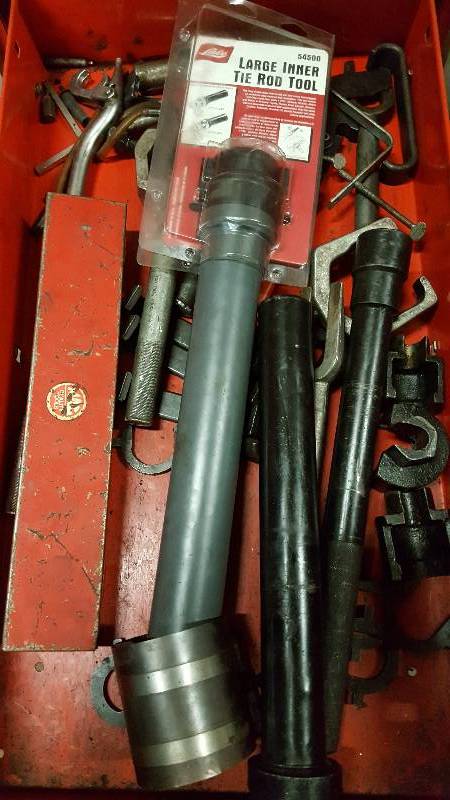 lot 1012 image: Front end tools and equipment for alignment and servicing. Remember my consignment seller avoided and Tyonnneeezzze tools and only bought the best because he made his living with his tools.