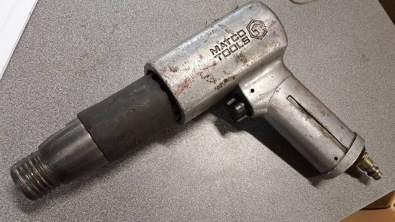 lot 1027 image: Matco pneumatic hammer tool
