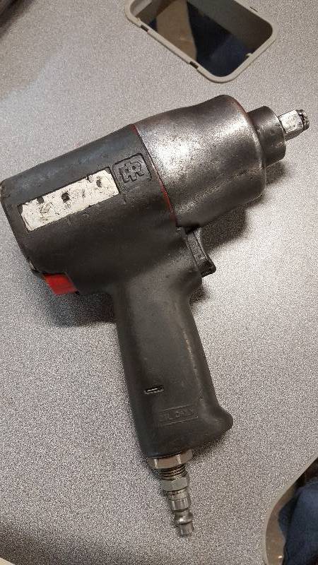 lot 1028 image: 12 RR killer impact wrench in excellent working condition