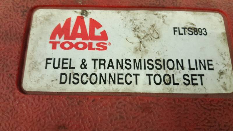 lot 1052 image: Mac Tools fuel & transmission line disconnect tool set