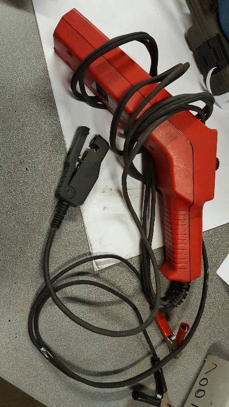 lot 1066 image: Heres the one we all like.  Snap On adjustable timing light