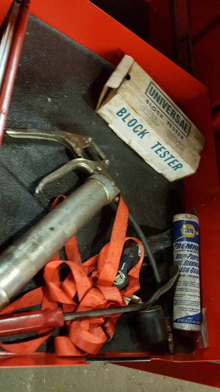 lot 1080 image: Miscellaneous stuff left in this drawer make a nice deal here