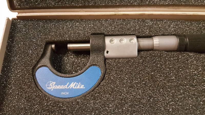 lot 1014 image: Like new digital and standard .000-01.00 Micrometer in the case sold by Mac Tools and made in the USA