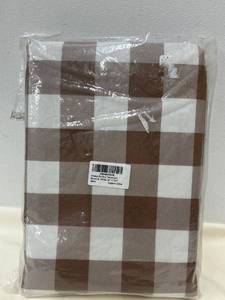 lot 3161 image: Misaya Buffalo Tablecloth Brown and White 60 in x 144 in