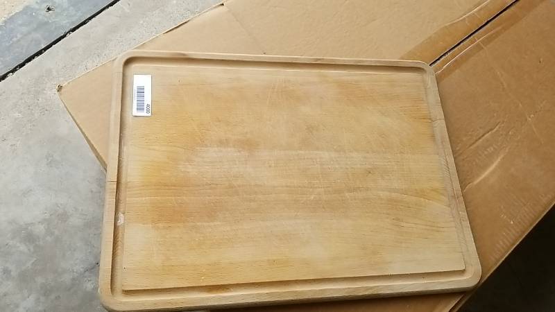 lot 4000 image: Cutting Board- Large