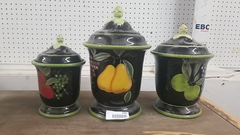 lot 4060 image: Set of 3 Ceramic Canisters- Pretty