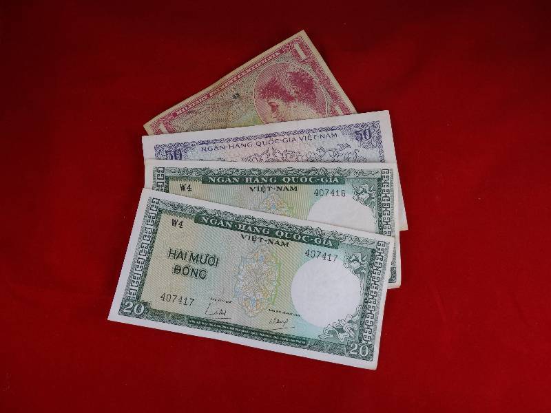 lot 2153 image: Lot of Vietnam Paper Money-  War Time issue