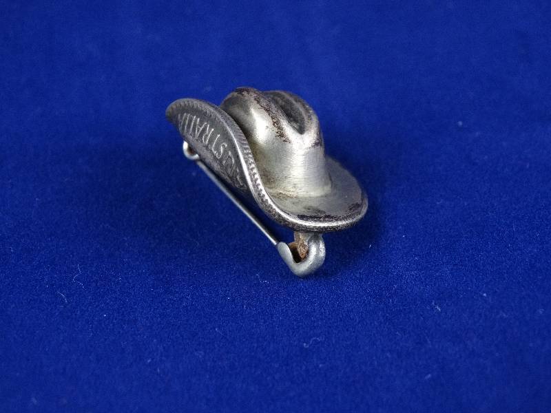 lot 2159 image: AUSTRALIA  FLORIN SILVER  COIN 1944- Hatpin WW2