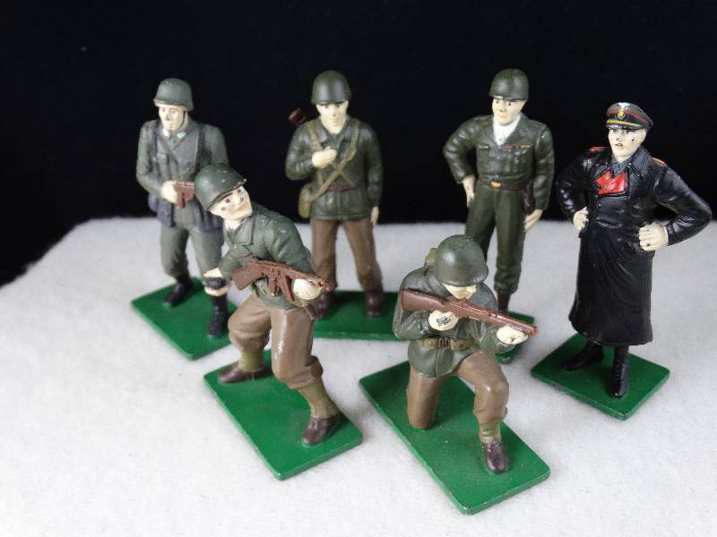 lot 2181 image: Pewter Soldier Lot