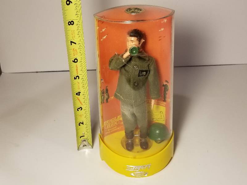 lot 31 image: 1960s Bugle Ben in origional package,