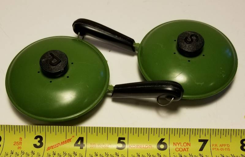 lot 22 image: Skillets, Fry pan, tin, Super cute Salt and Pepper shakers