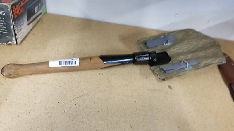 lot 4077 image: Hunting Or Camping- Folding Shovel- Entrenching Tool