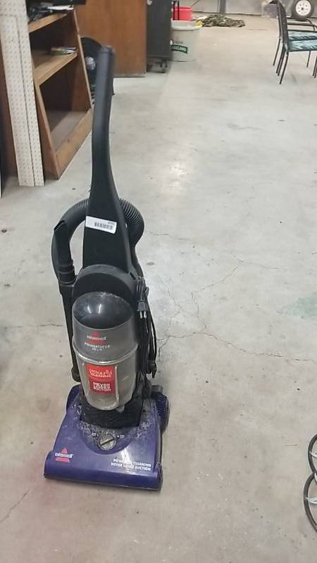 lot 4091 image: Bissell Vacume