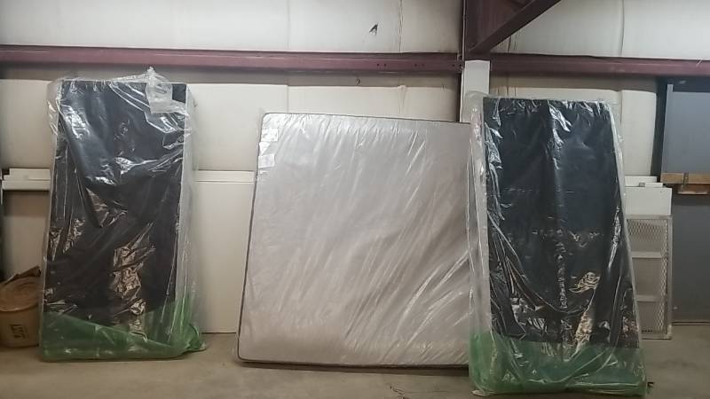 lot 4101 image: NEW NEW NEW King Size Mattress AND Box Springs-  Retail of $899