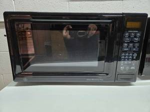 lot 24597 image: GE Sensor Microwave Oven WES1450DM1BB Black