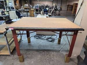 lot 13025 image: 56in Workstation