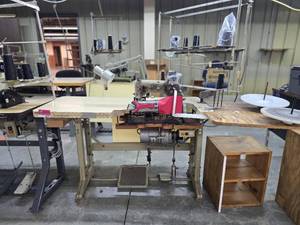 lot 13015 image: Commercial Union Special Sewing Station