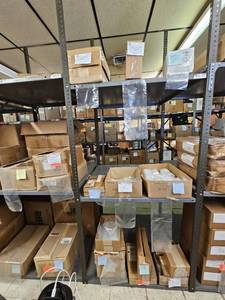 lot 23030 image: Assorted Lot Of Clear Plastic Bags