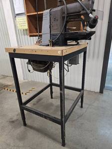 lot 17753 image: Singer 269W26 Industrial Sewing Machine with Stand