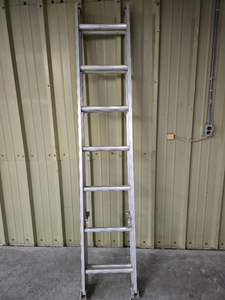 lot 17809 image: 14 ft Aluminum Extension Ladder