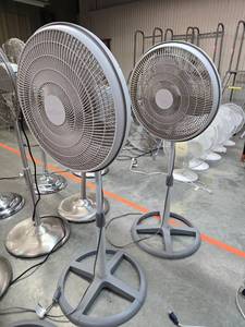 lot 17837 image: (2) Aerospeed Freestanding Fans