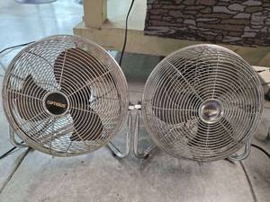 lot 17852 image: (2) 16in Optimus Fans