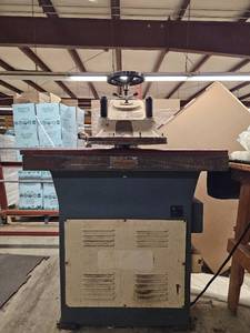 lot 8520 image: Hudson Shoe Machinery Co. Leather Working Machine