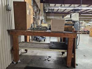 lot 14864 image: Wooden Work Bench