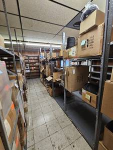 lot 29082 image: Industrial Metal Shelves