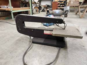 lot 8773 image: Dremel Electric Scroll Saw Model 57