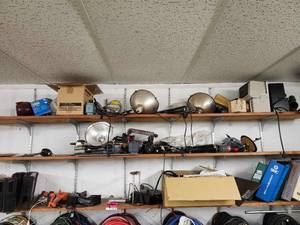 lot 44038 image: Industrial Equipment Lot - Lighting