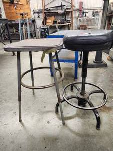 lot 44048 image: Industrial Shop Stools - Fixed and Adjustable Height Models