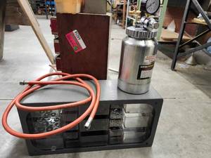 lot 44056 image: Central Pneumatic Spray Gun Kit with Vintage Roi-Tan Display Cabinet