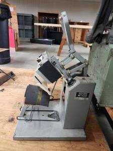 lot 44076 image: National Screen Printing Equipment Model 222 Industrial Cap Press