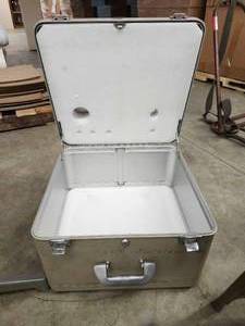 lot 44077 image: Pfaff Industrial Sewing Machine with Table and Storage Case