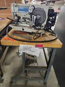 lot 44080 image: Singer 371 Industrial Sewing Machine