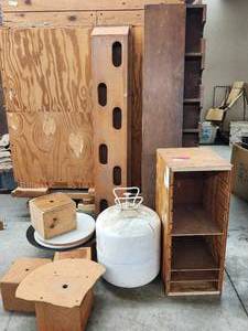 lot 44094 image: Wooden Storage Units and White Propane Tank
