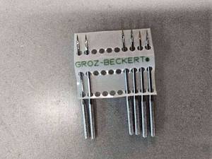 lot 13555 image: Assorted Lot Of Sewing Needles