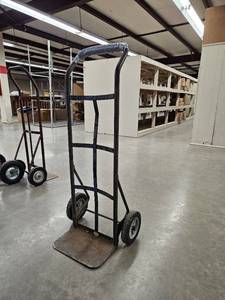 lot 13563 image: Hand Truck