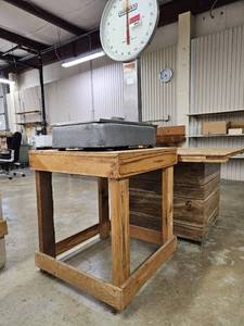 lot 45422 image: Handmade 2ft Table