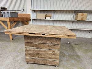lot 45423 image: Handmade 38in Table