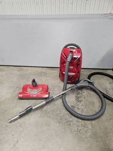 lot 48954 image: Kenmore Vacuum