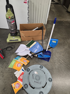 lot 48957 image: Hoover WindTunnel Upright Vacuum Cleaner with Cleaning Supplies Lot