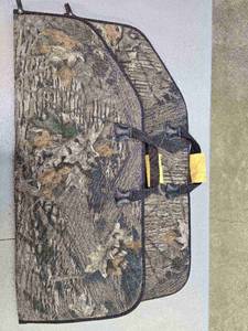 lot 11844 image: (2) 32in Mossy Oak Bow Cases