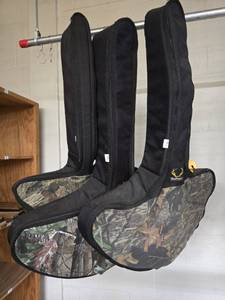 lot 11866 image: (3) Cross Bow Nylon and Camo Cases